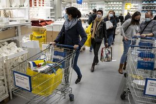 Ministři: Omezující opatření u obchodů upravíme, řešení se najde - Novinky